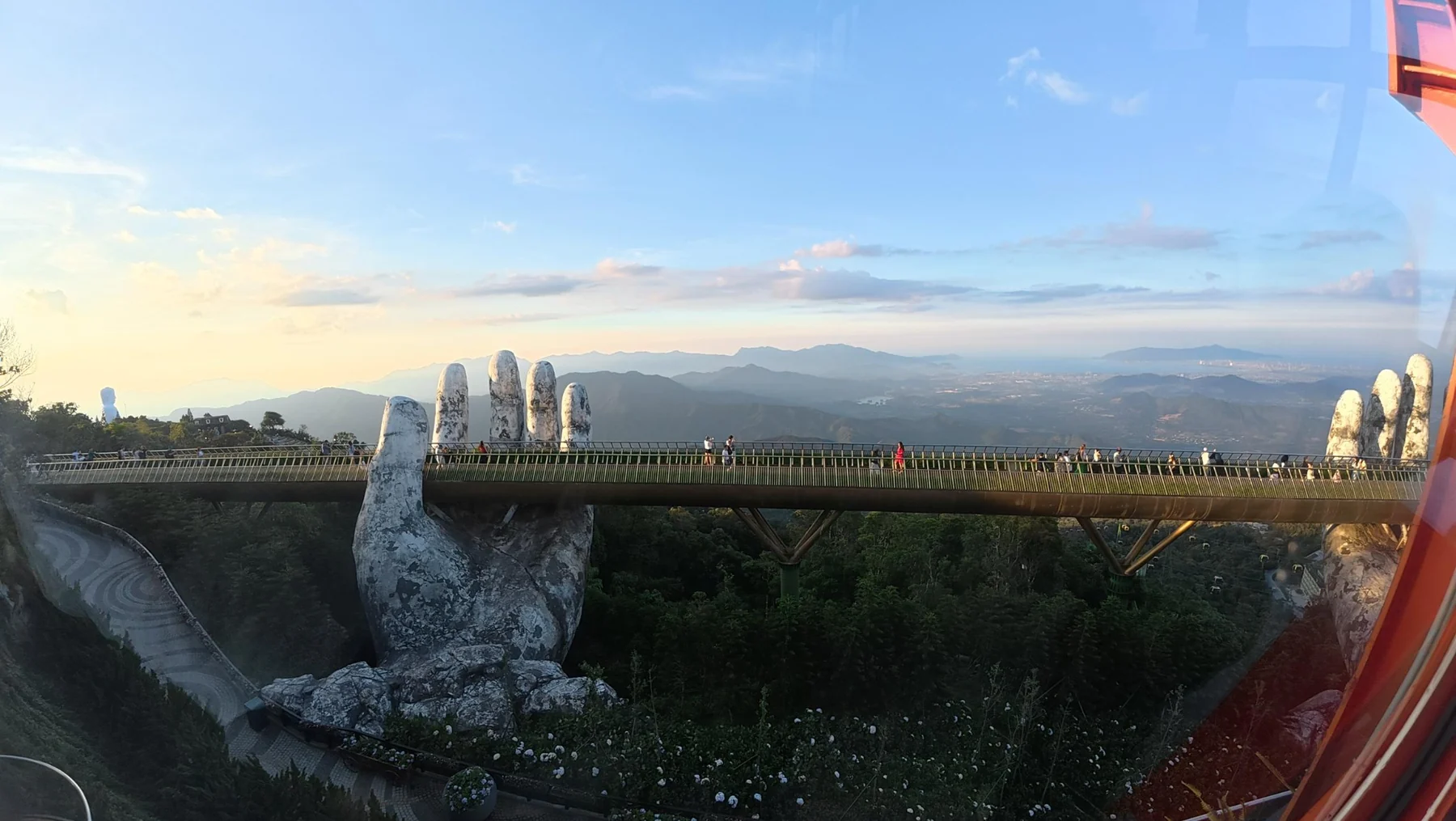 巴拿山佛手金桥全景